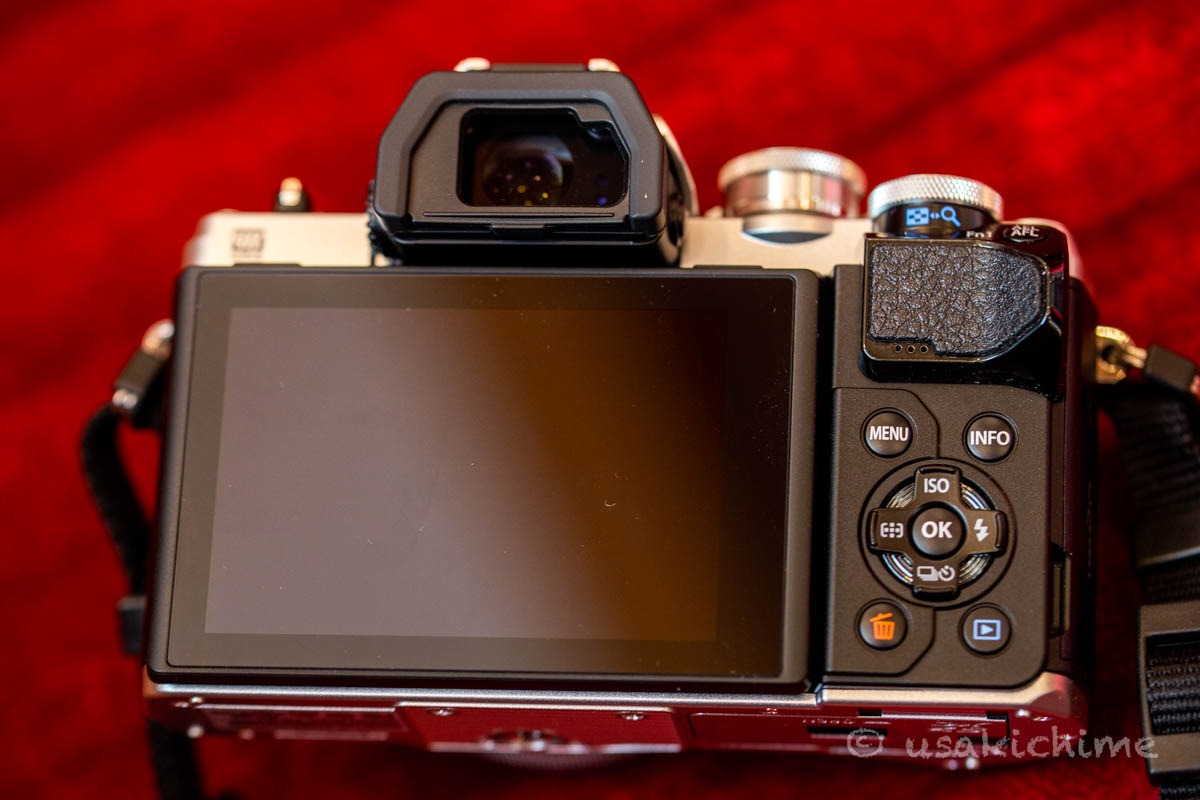 【ミラーレスカメラ】OLYMPUS E-M10 Mark III